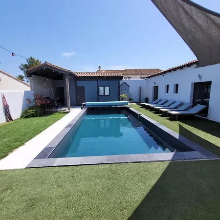 Maison De Famille Entre Bois Et Sel Avec Piscine Privee Chauffee 빌라 *