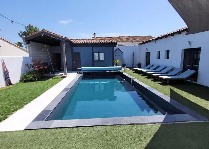 Maison De Famille Entre Bois Et Sel Avec Piscine Privée Chauffée Villa *