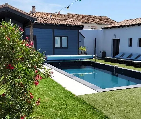 Maison De Famille Entre Bois Et Sel Avec Piscine Privée Chauffée