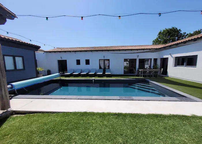 Maison De Famille Entre Bois Et Sel Avec Piscine Privée Chauffée