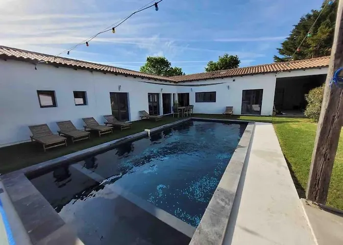 Maison De Famille Entre Bois Et Sel Avec Piscine Privée Chauffée *